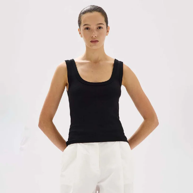 PAULINA SCOOP TANK | BLACK stylish tank top