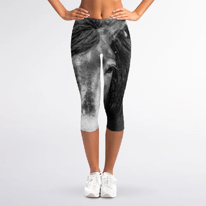 Monochrome Horse Print Women's Capri Leggings Fashionable Full-Length Active Leggings Monochrome Horse Print Women's Capri Leggings Fashionable Full-Length Active Leggings