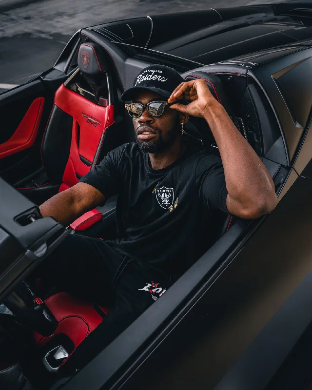 New Era Las Vegas Raiders Butterfly Oversized T-Shirt Black Graphic Embroidered Appliqued New Era Las Vegas Raiders Butterfly Oversized T-Shirt Black Graphic Embroidered Appliqued
